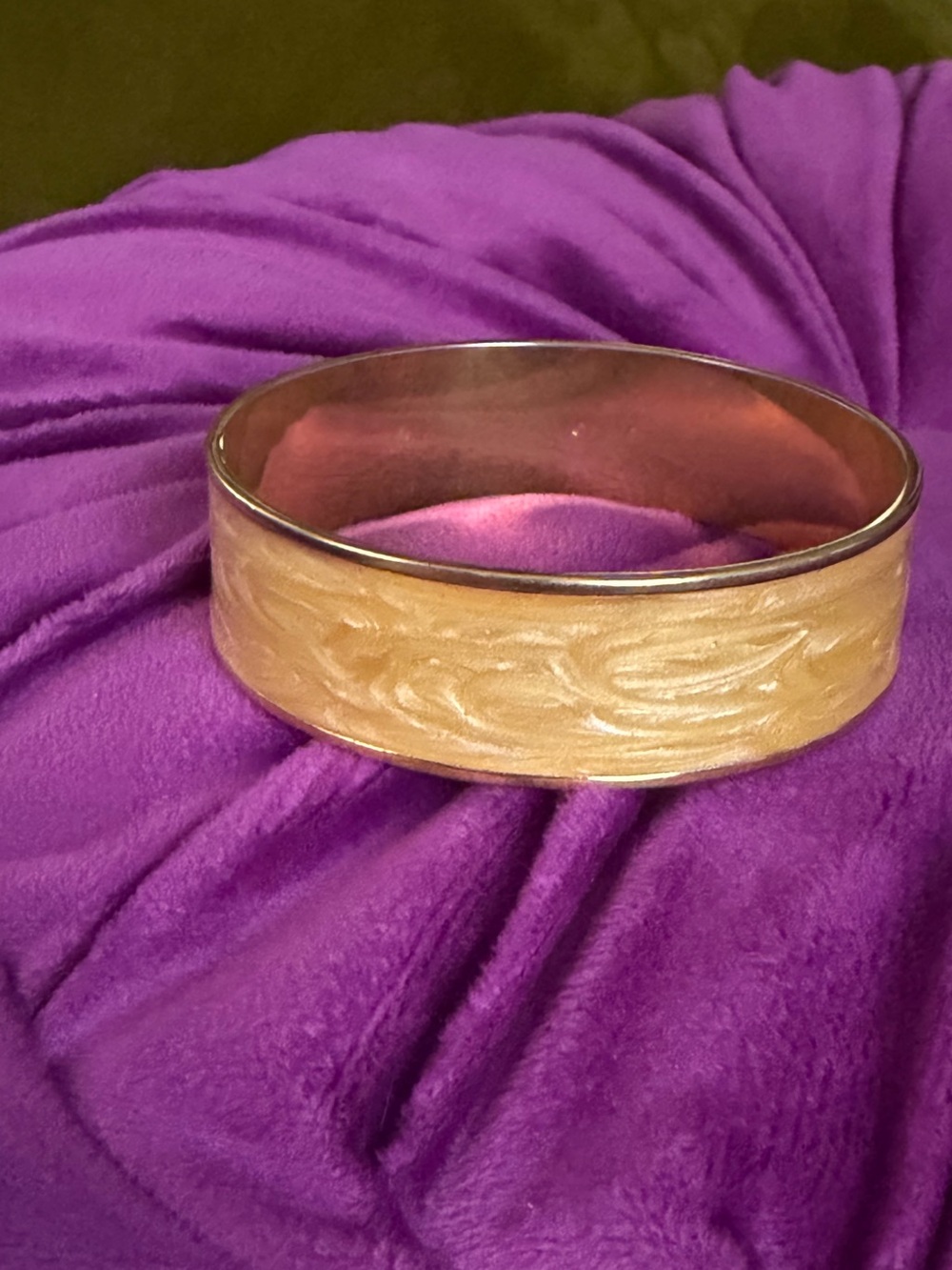 Vintage Monet Gold-Tone Swirl Resin Bangle Bracelet - Women's Jewelry